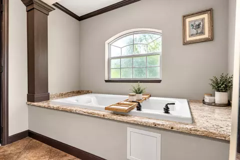 Bath - 1432 Lecomte Rd, Dickson, TN 37055 photo 3 of 3