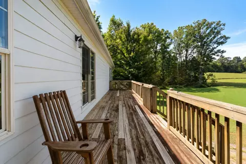Exterior - 1432 Lecomte Rd, Dickson, TN 37055 photo 5 of 15