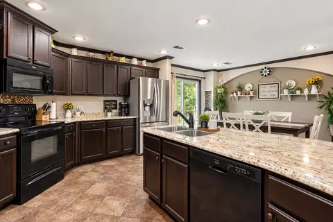 Kitchen - 1432 Lecomte Rd, Dickson, TN 37055 photo 1 of 3