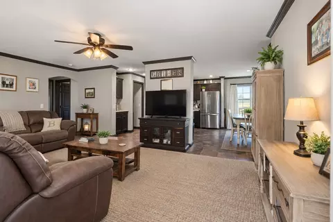 Living - 1432 Lecomte Rd, Dickson, TN 37055 photo 1 of 3