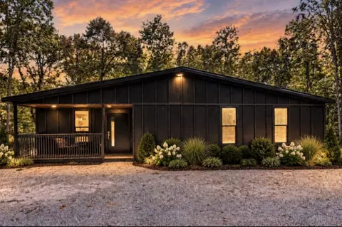 332 Meadow Ln, Altamont, TN 37301