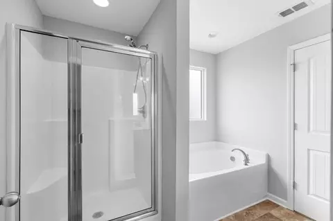 Bath - 3442 Risen Star Dr, Murfreesboro, TN 37128 photo 6 of 7