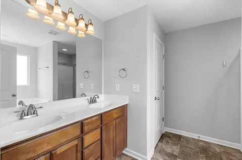 Bath - 3442 Risen Star Dr, Murfreesboro, TN 37128 photo 5 of 7