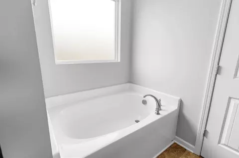 Bath - 3442 Risen Star Dr, Murfreesboro, TN 37128 photo 7 of 7