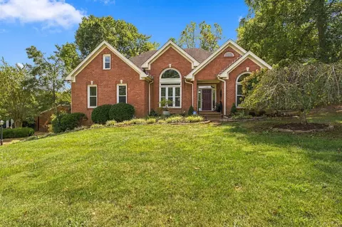 8207 Poplar Creek Rd, Nashville, TN 37221