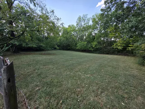 Exterior - 322 E Campbell Rd, Madison, TN 37115 photo 13 of 18