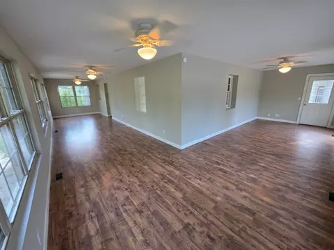 Living - 322 E Campbell Rd, Madison, TN 37115 photo 8 of 8