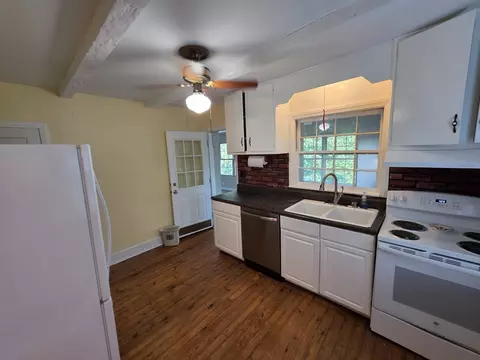 Kitchen - 322 E Campbell Rd, Madison, TN 37115 photo 2 of 3