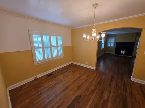 Living - 322 E Campbell Rd, Madison, TN 37115 photo 5 of 8