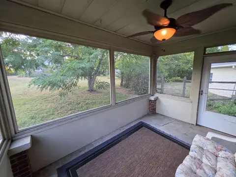Exterior - 322 E Campbell Rd, Madison, TN 37115 photo 8 of 18