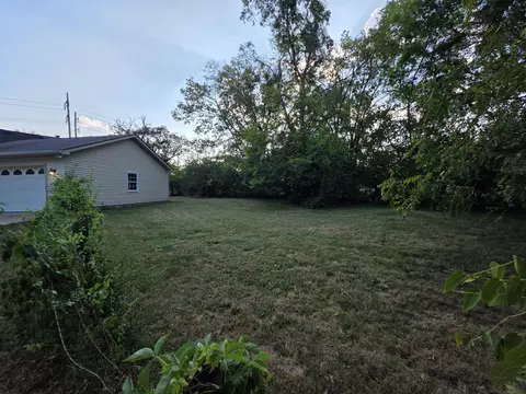 Exterior - 322 E Campbell Rd, Madison, TN 37115 photo 11 of 18