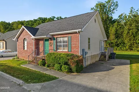 322 Creekwalk Blvd, Pigeon Forge, TN 37863