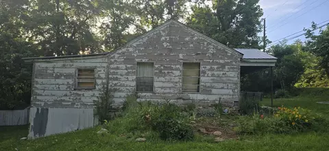 539 E Peter Ave, Monterey, TN 38574 photo 2