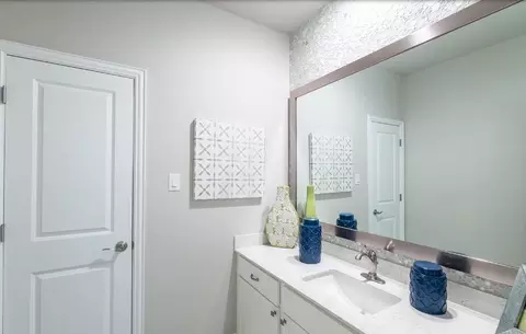 Bath - 7818 Dice Lampley Rd, Fairview, TN 37062 photo 5 of 6