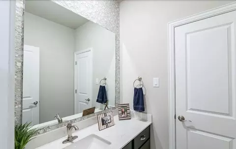 Bath - 7818 Dice Lampley Rd, Fairview, TN 37062 photo 6 of 6