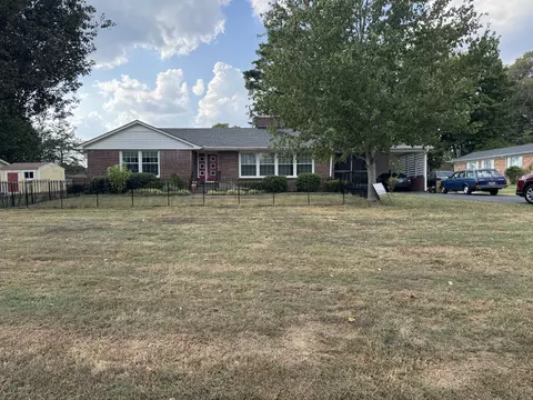 310 Beechcrest Cir, Lewisburg, TN 37091