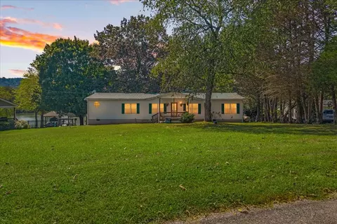 210 Willow Cir, Kingston, TN 37763