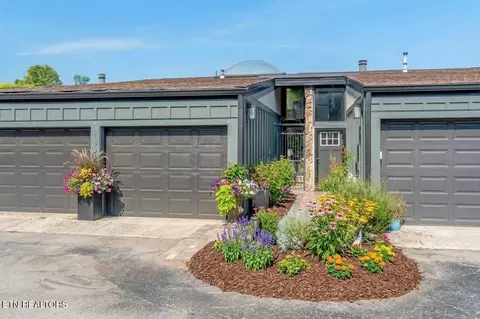 1851 Cherokee Bluff Dr, Knoxville, TN 37920