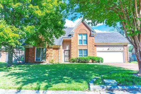 4300 Creek Manor Ln, Memphis, TN 38125
