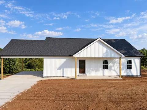 2098 Gimlet Rd, Lawrenceburg, TN 38464