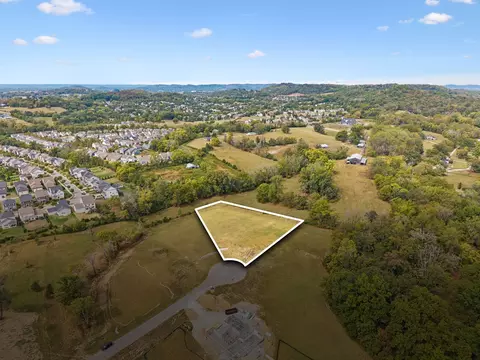 2209 Owl Meadows Ct, Franklin, TN 37067