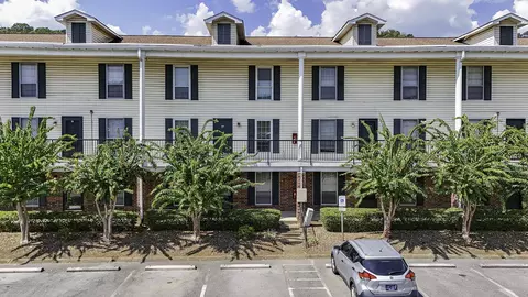 900 Mountain Creek Rd #135, Chattanooga, TN 37405