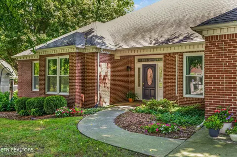 204 Battery Hill Cir, Knoxville, TN 37934