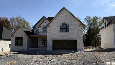 179 Young Ln, Pleasant View, TN 37146