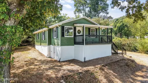 615 Butler Mill Rd, Oliver Springs, TN 37840