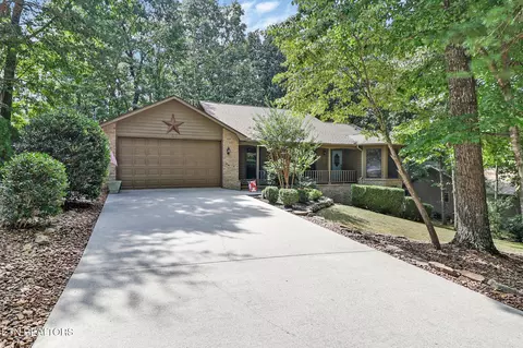 107 Markham Ln, Crossville, TN 38558
