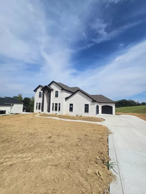 1063 Linder Ridge Rd, Woodlawn, TN 37191
