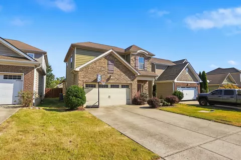 Exterior - 1025 Hemlock Dr, Spring Hill, TN 37174 photo 5 of 8