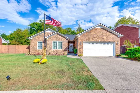 1769 Auburn Ln, Columbia, TN 38401