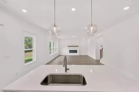 Living - 4931 Kai Dr, Murfreesboro, TN 37129 photo 2 of 2