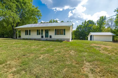 373 Snell Rd, Shelbyville, TN 37160