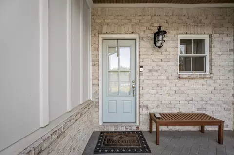 Entry Way - 2106 Windsor St, Murfreesboro, TN 37130 photo 1 of 4