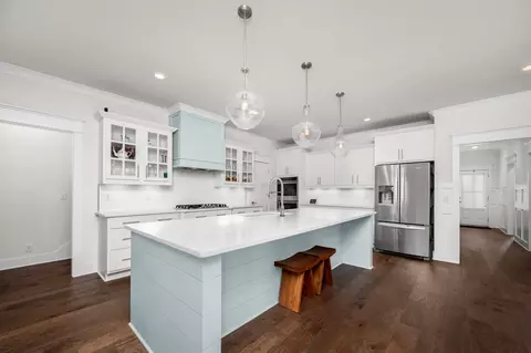 Kitchen - 2106 Windsor St, Murfreesboro, TN 37130 photo 2 of 4