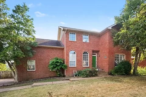 6721 Autumnwood Dr, Nashville, TN 37221