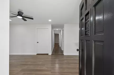 Entry Way - 210 Donegan Crossing Rd, Dickson, TN 37055 photo 1 of 1