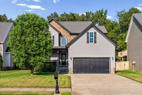 648 Fox Hound Dr, Clarksville, TN 37040