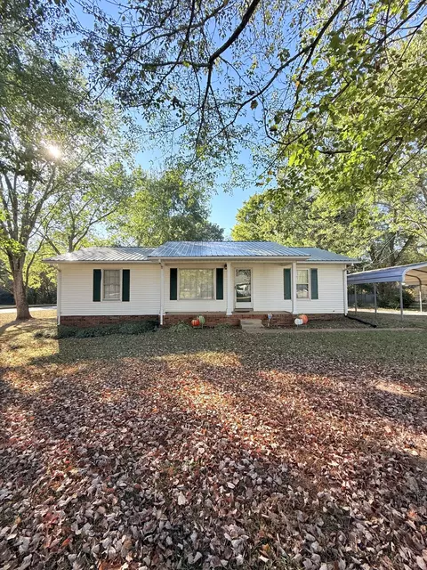 601 Herb Dr, Lawrenceburg, TN 38464