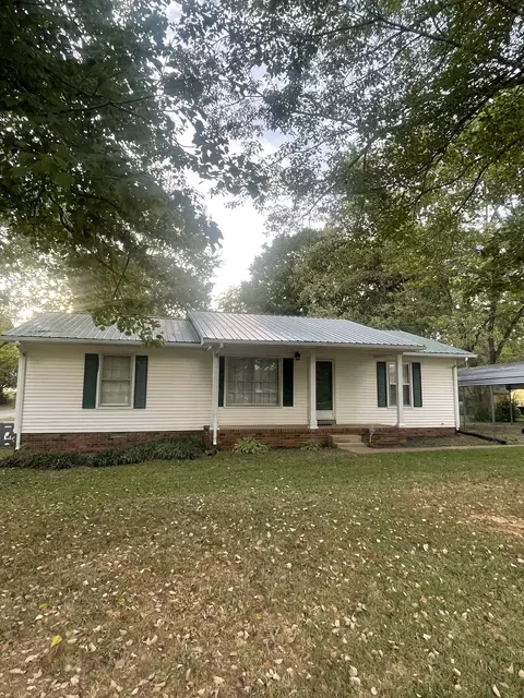 601 Herb Dr, Lawrenceburg, TN 38464