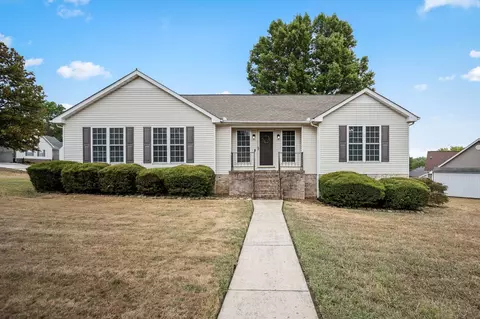 114 Sanders St, Shelbyville, TN 37160