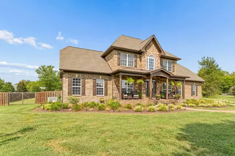 Exterior - 728 Furman Dr, Murfreesboro, TN 37129 photo 4 of 15