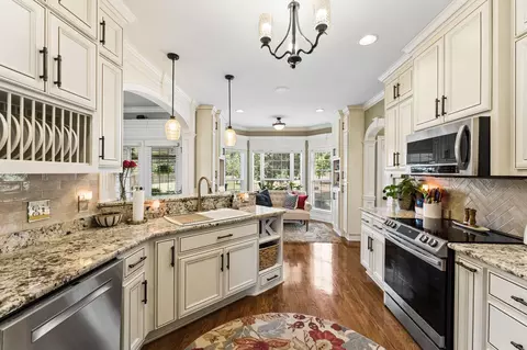 Kitchen - 728 Furman Dr, Murfreesboro, TN 37129 photo 5 of 6