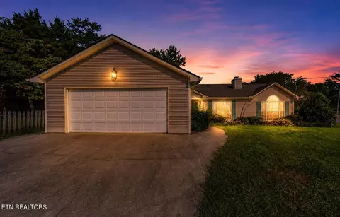 5817 Shelley Dr, Knoxville, TN 37909