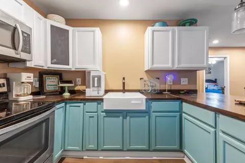Kitchen - 192 Dover Rd NE, Resaca, GA 30735 photo 9 of 10