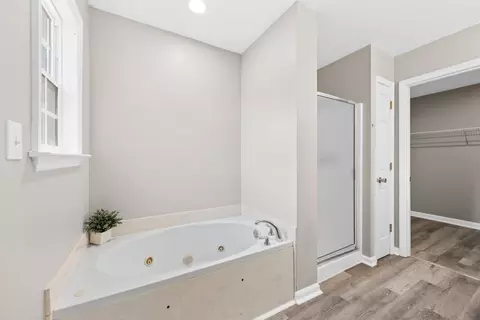 Bath - 3600 Artesian Way, Spring Hill, TN 37174 photo 1 of 4