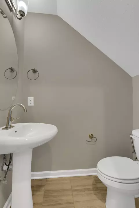 Bath - 3526 Learning Ln, Murfreesboro, TN 37128 photo 1 of 5
