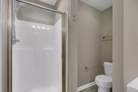 Bath - 3526 Learning Ln, Murfreesboro, TN 37128 photo 3 of 5